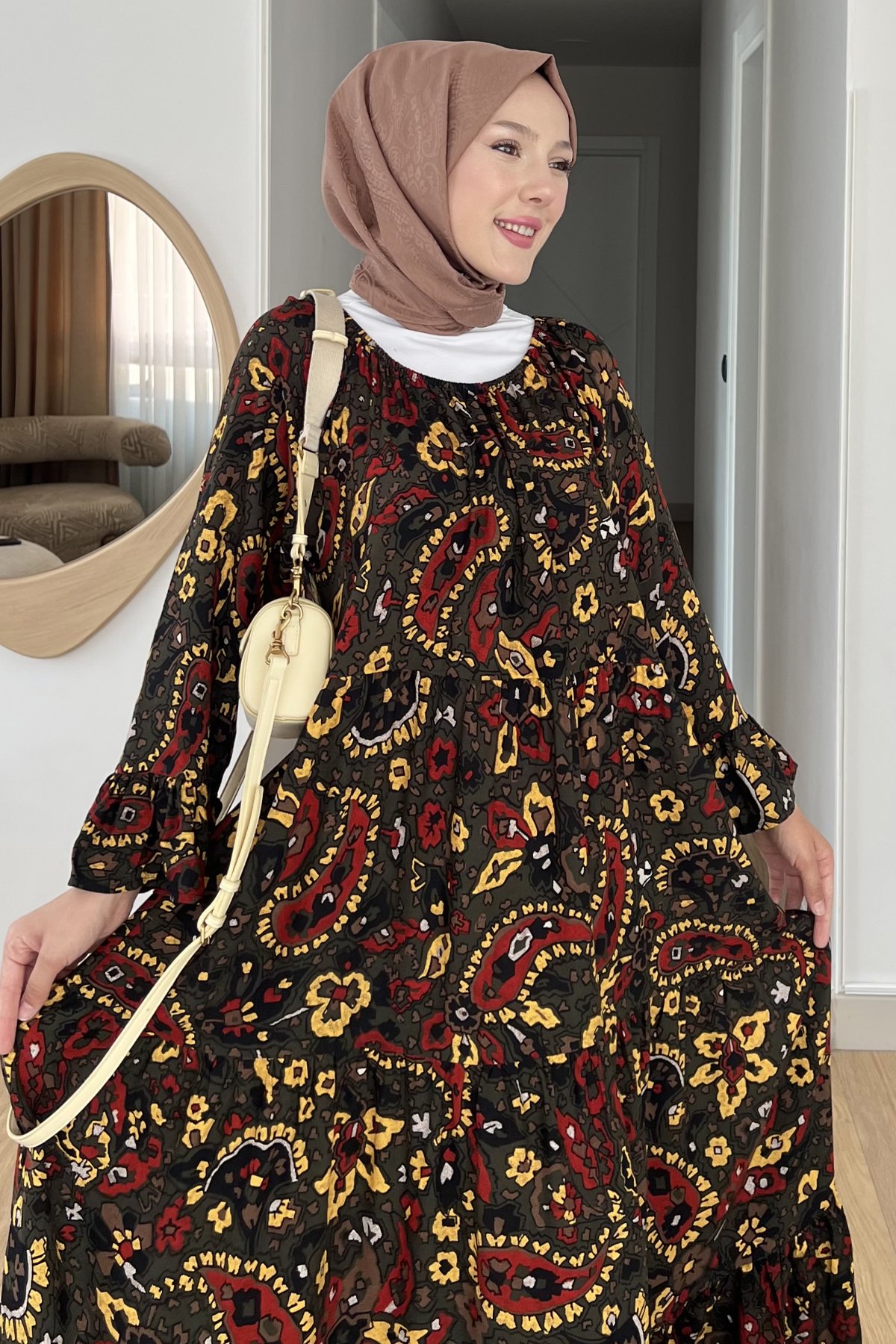 Madonna Yaka Şal Desen Elbise SK-8532