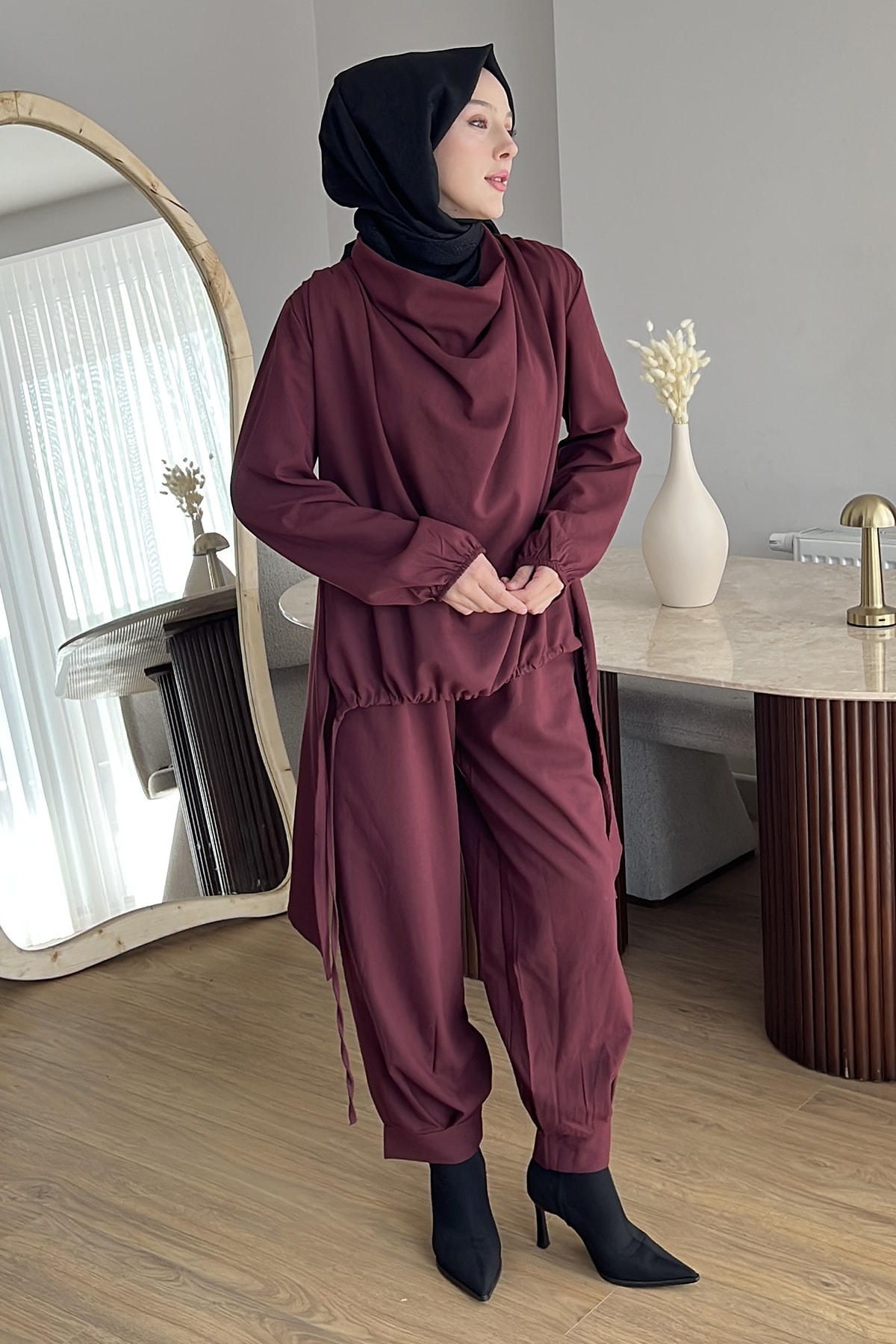 Clara İp Detaylı Yakalı Takım SK-8614