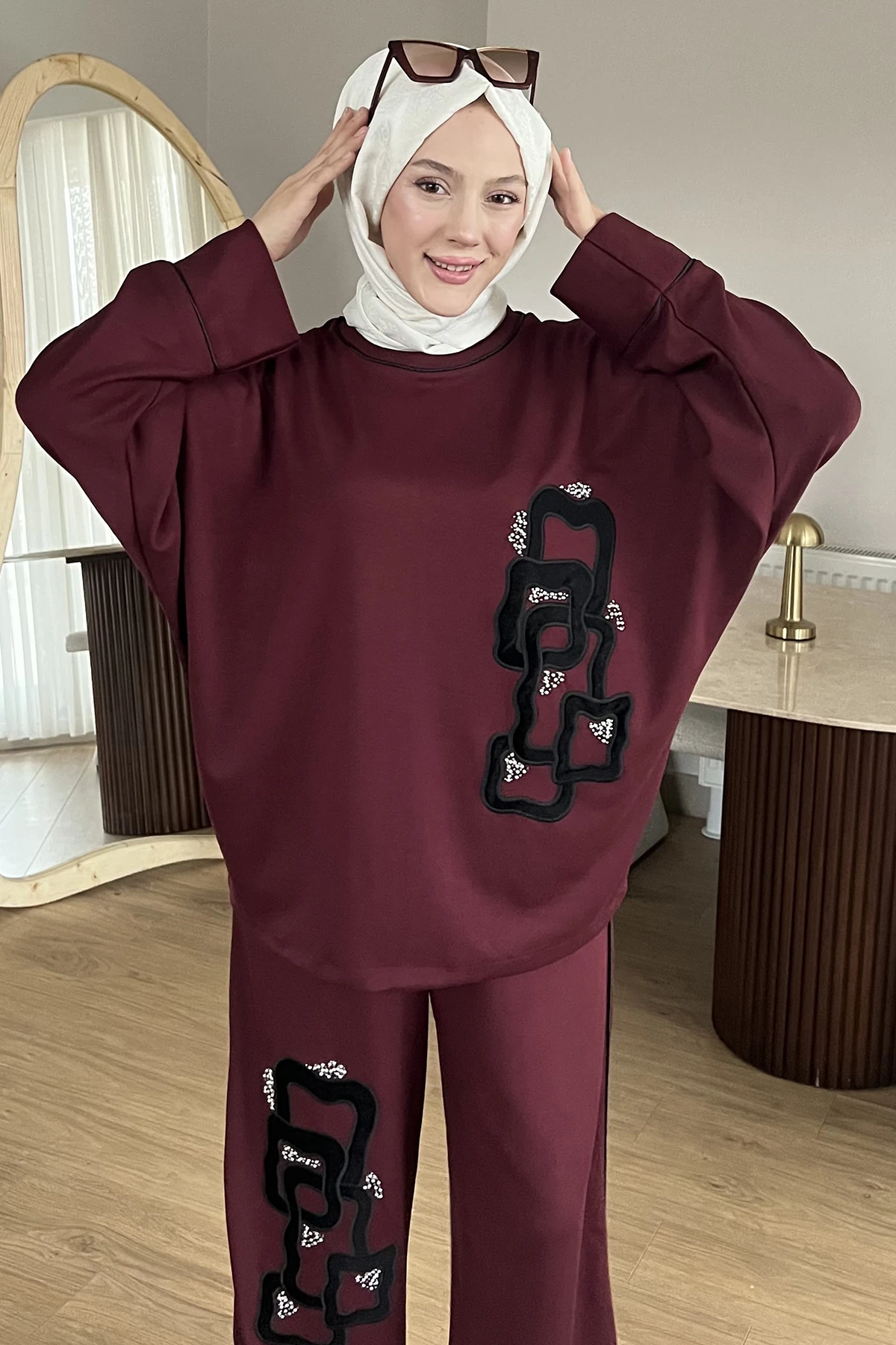 Crush Taş İşlemeli Süet Detaylı Eşofman Takımı SK-8635