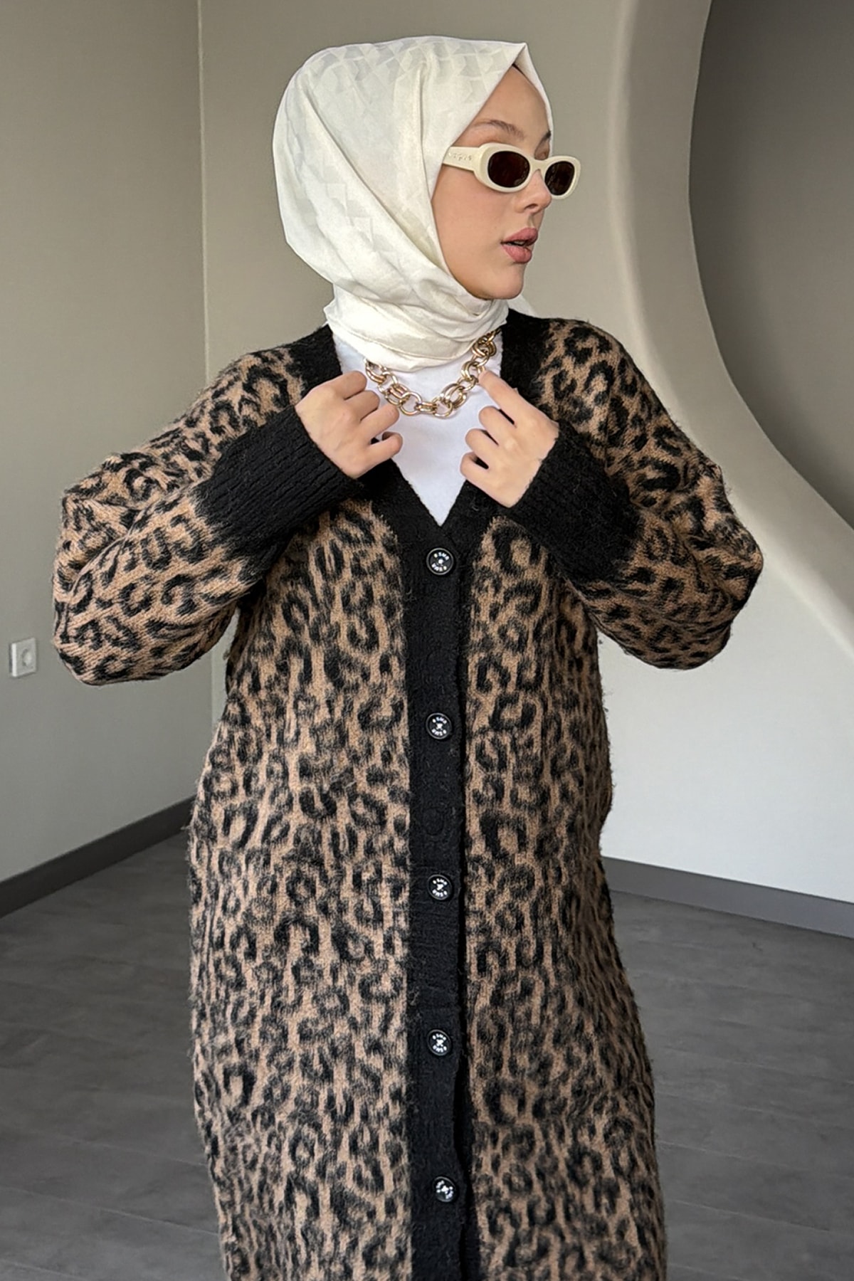 Çita Desenli Yünlü Düğme Detaylı Hırka SMR-8629 - Acı Kahve