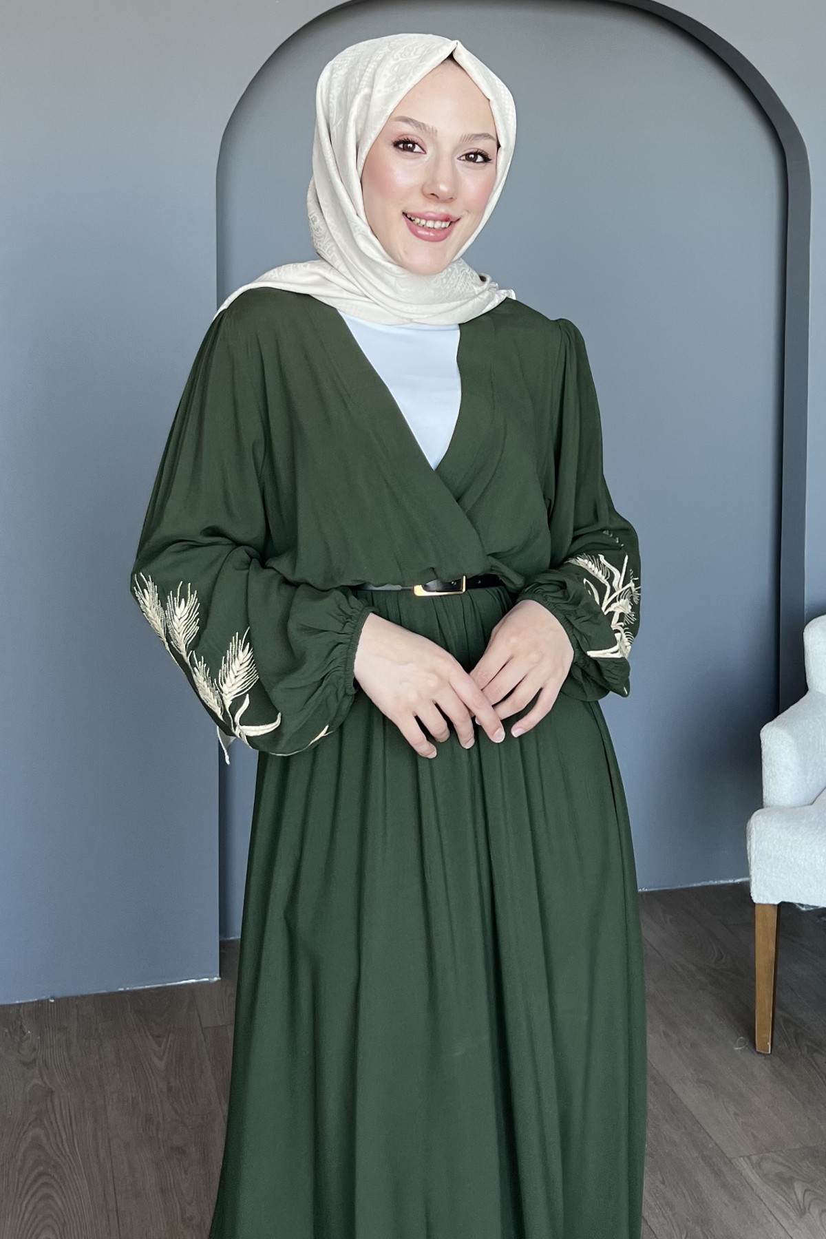 Reyna Kruvaze Yaka Kol Nakışlı Elbise SK-8489