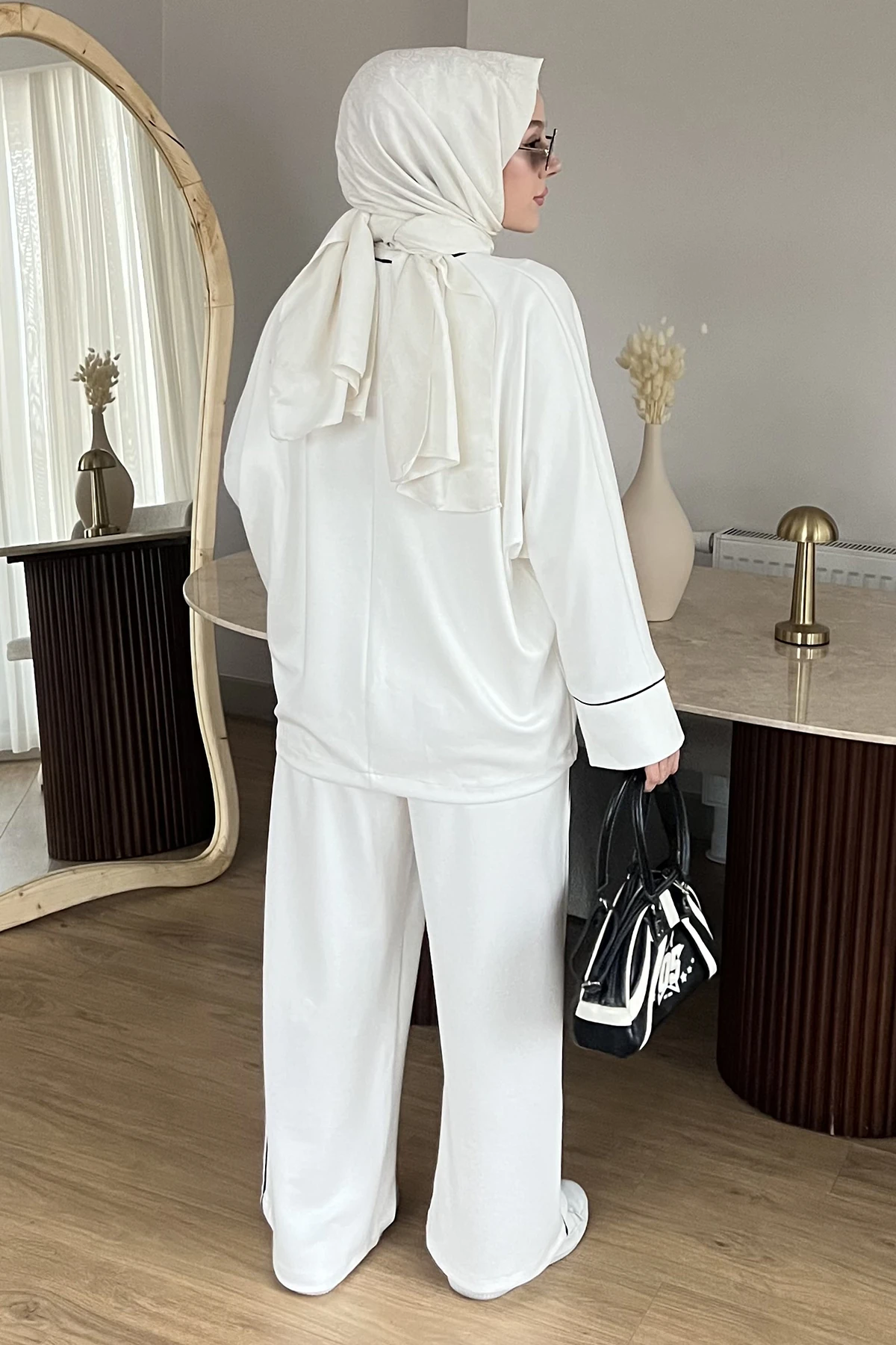 Crush Taş İşlemeli Süet Detaylı Eşofman Takımı SK-8635