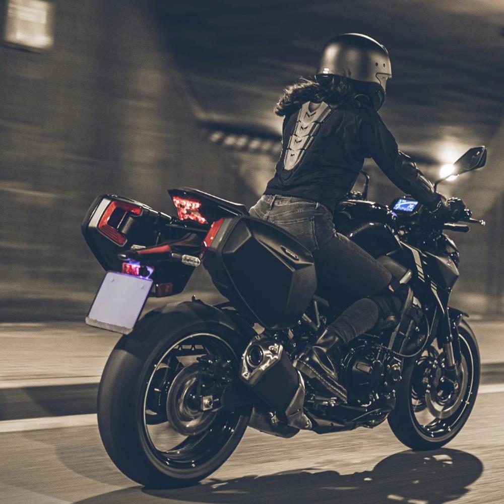 Shad Sert Kabuk Motosiklet Heybe Yan Çanta 30L X0SE48SR