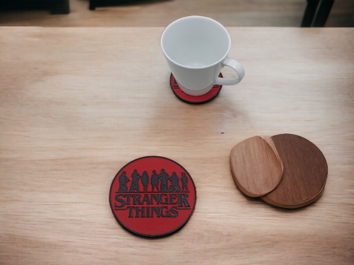 Stranger Things Kaymaz Tabanlı Bardak Altlığı (8,7 cm)