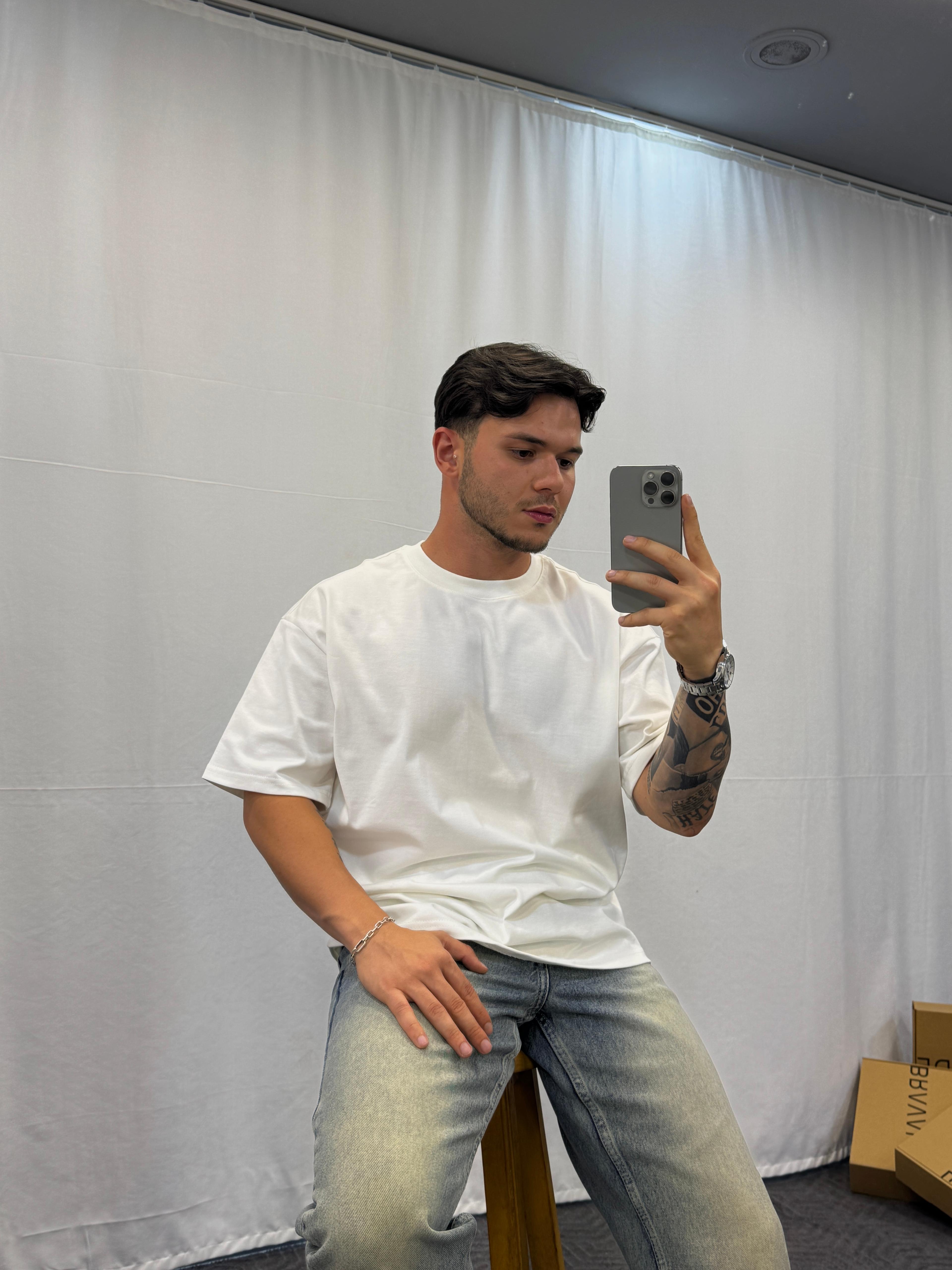 Giesto Oversize Fırça Kumaş Basic T-Shirt - BEYAZ