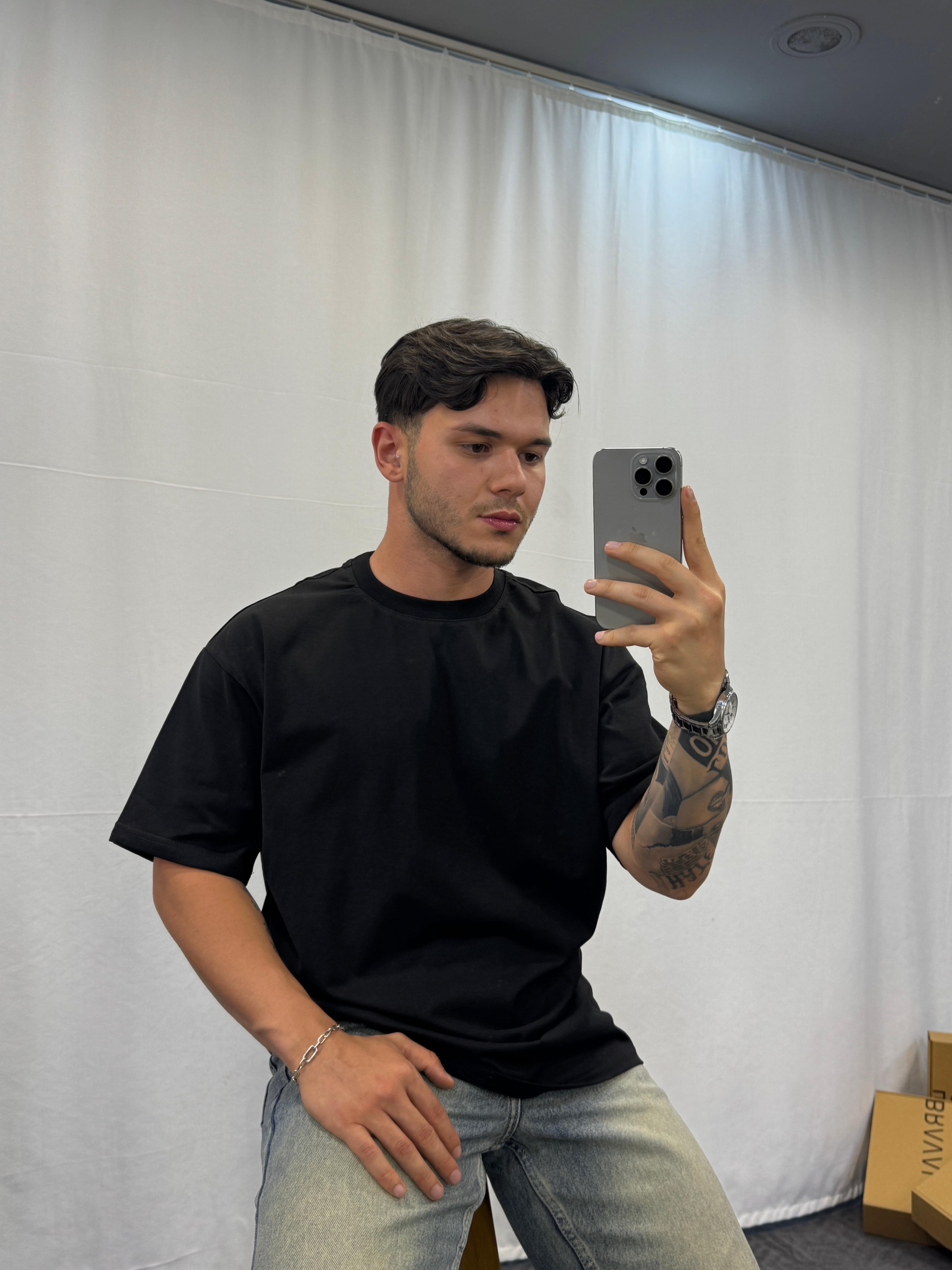 Giesto Oversize Fırça Kumaş Basic T-Shirt - Siyah