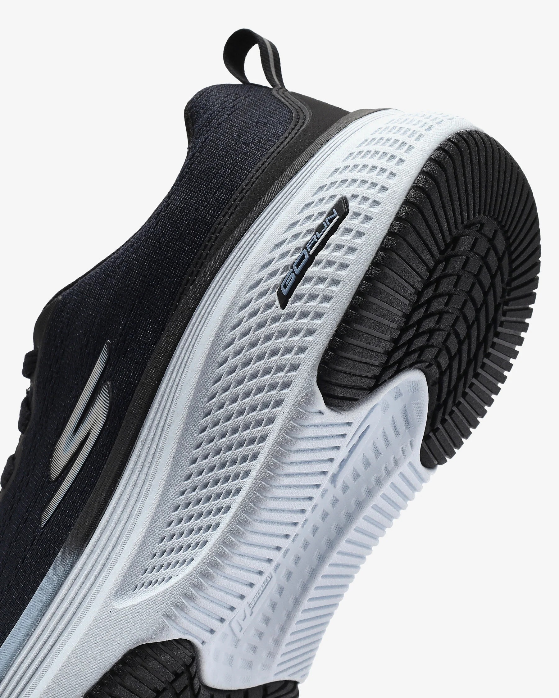 SKECHERS GO RUN ELEVATE 2.0