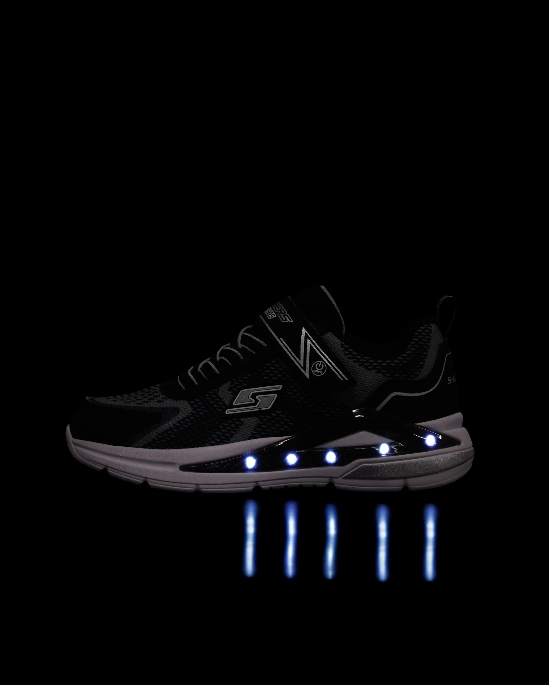 SKECHERS TRI-NAMICS