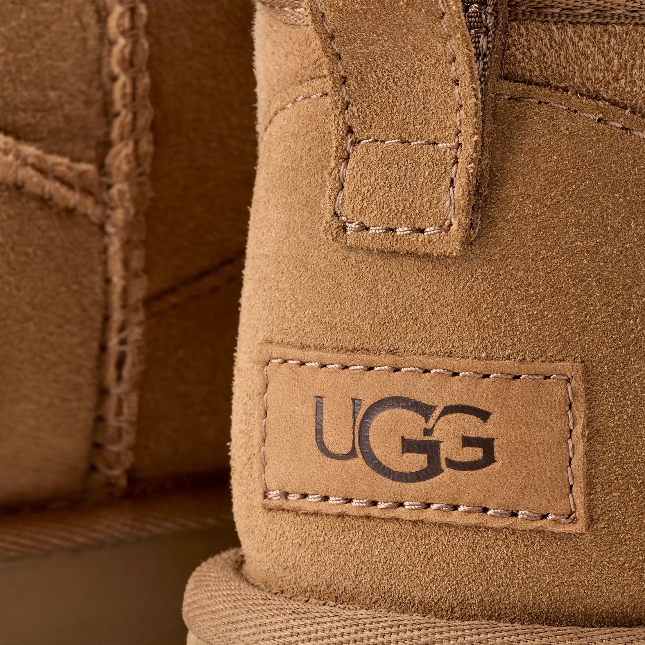 UGG W CLASSIC ULTRA MINI