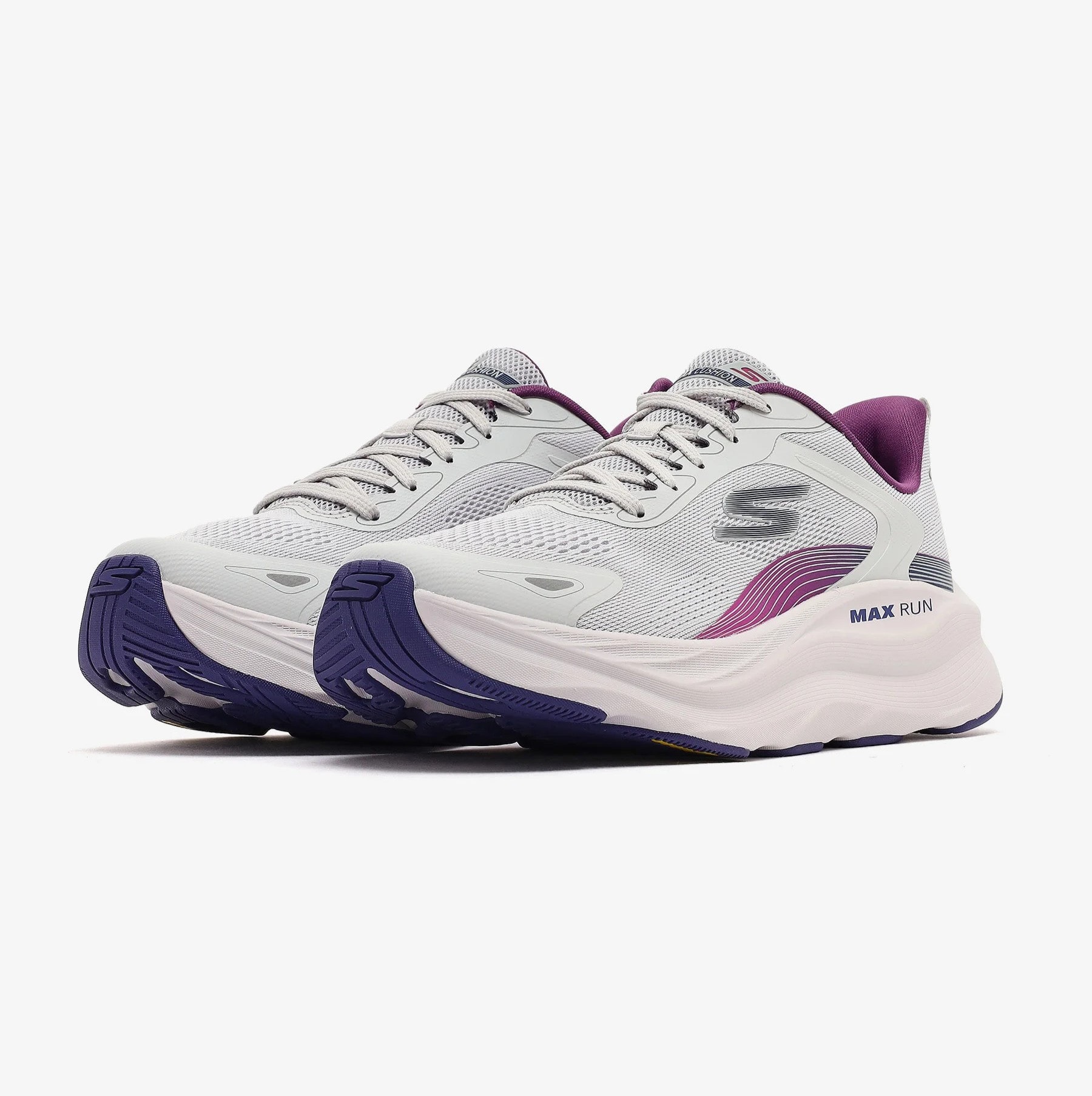 SKECHERS MAX CUSHIONING GLIDE - STEP