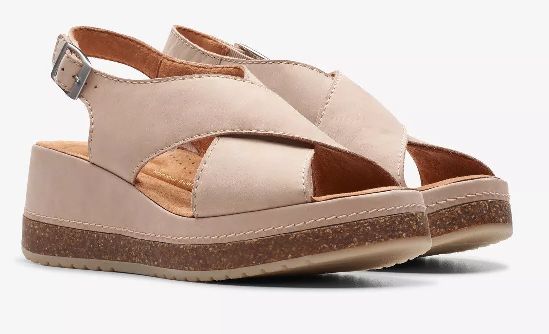 CLARKS KASSANDA STEP - SAND NUBUCK