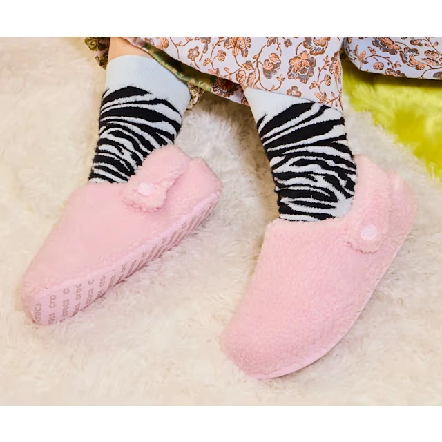 CROCS CLASSIC COZZY SLIPPER - PINK MILK