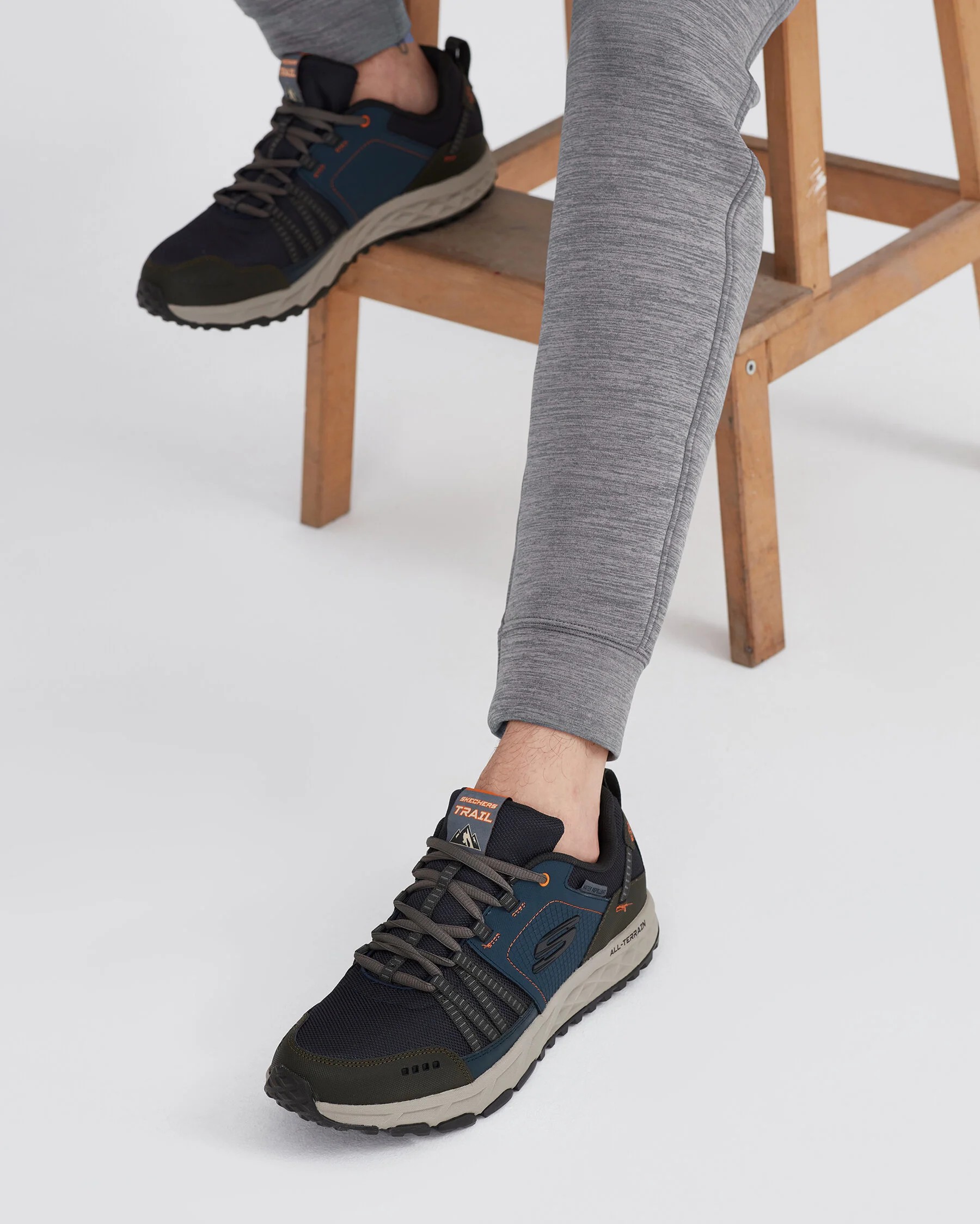 SKECHERS ESCAPE PLAN