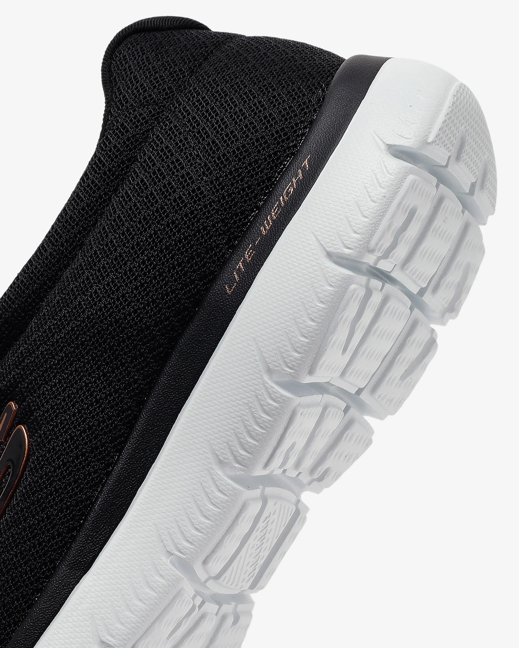SKECHERS SUMMITS