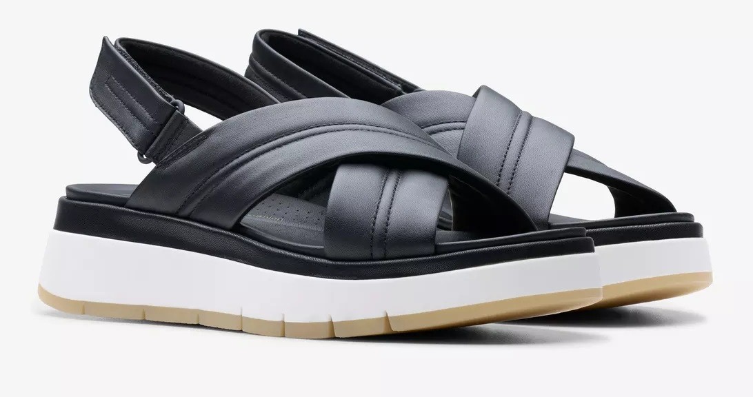 CLARKS TUSCAN CROSS - BLACK LEATHER