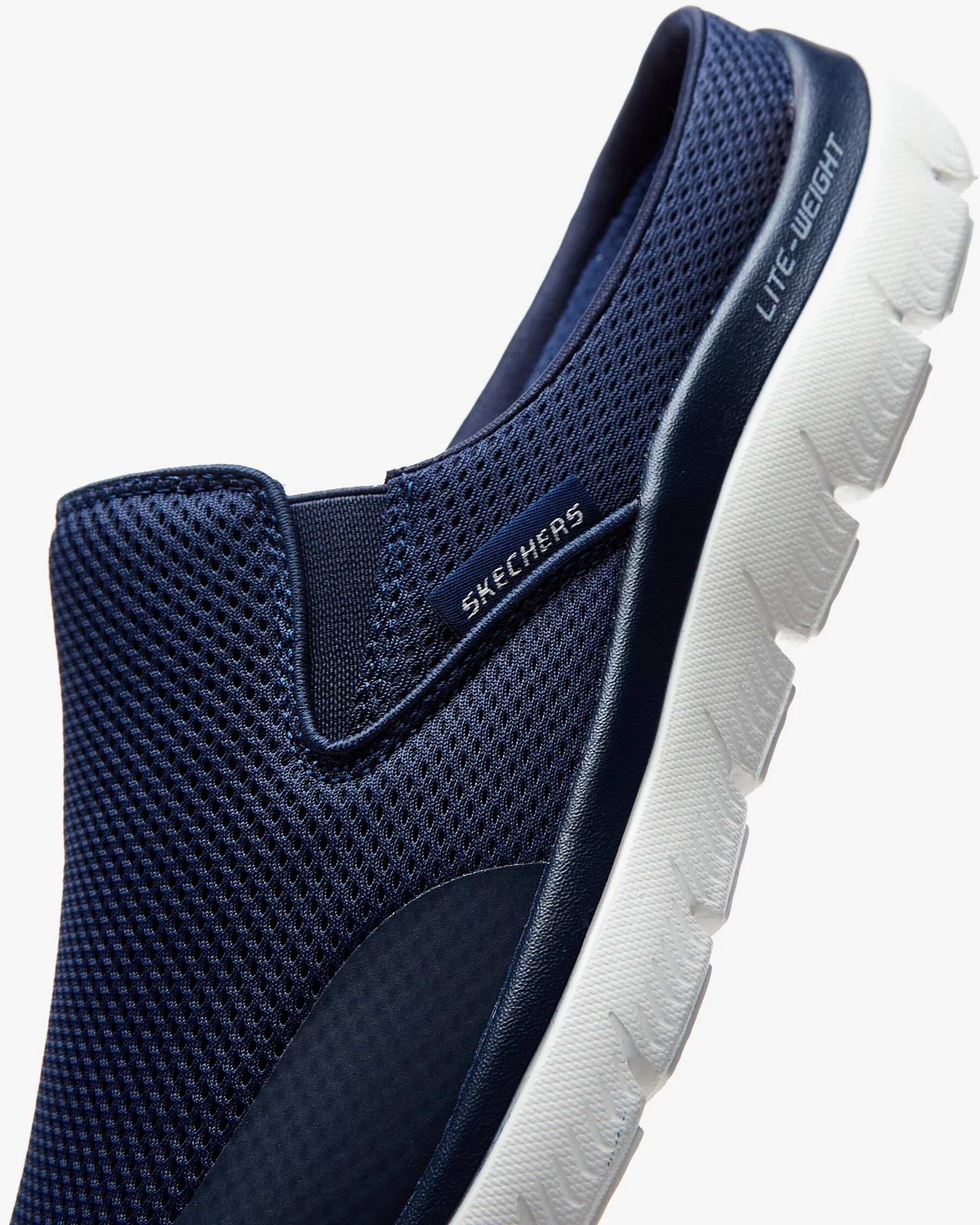 SKECHERS SUMMITS