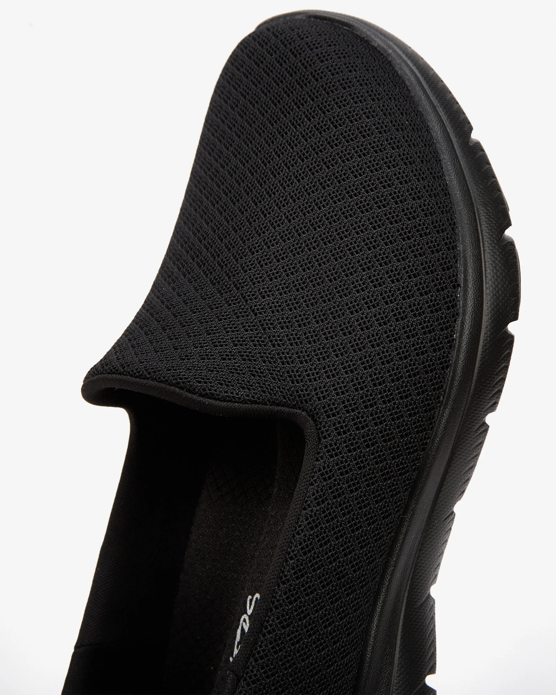 SKECHERS SUMMITS