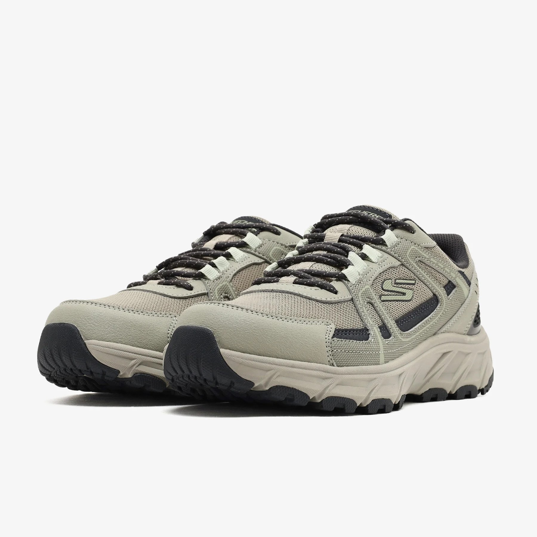 SKECHERS HILLCREST 2.0