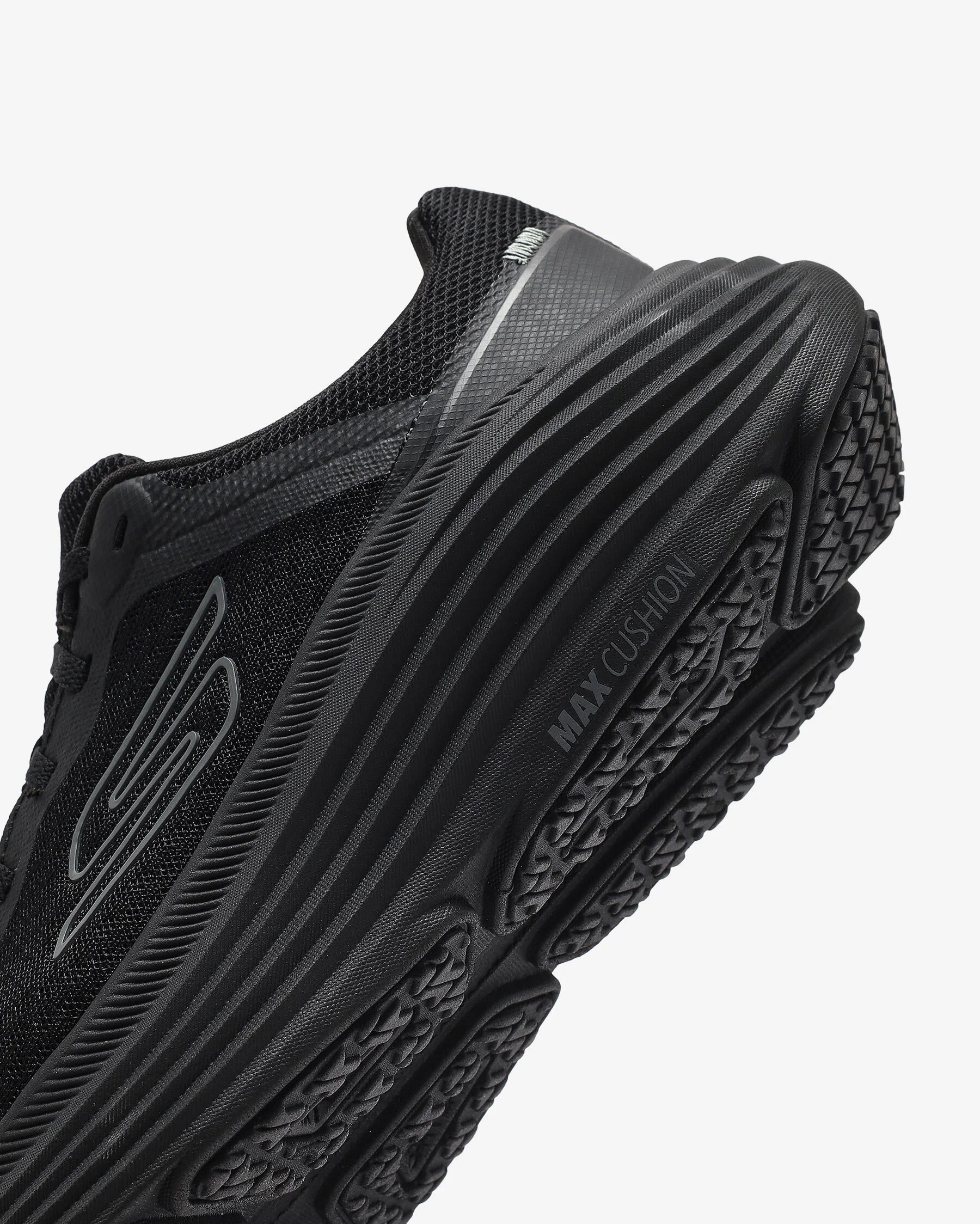 SKECHERS MAX CUSHIONING ENDEAVOUR