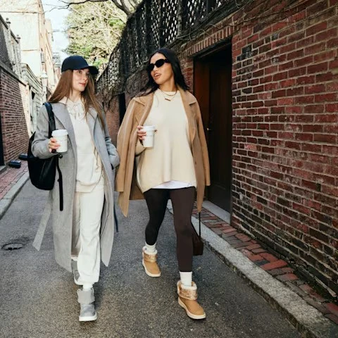 HEY DUDE CAMDEN CUFF CLASSIC COZY - COGNAC