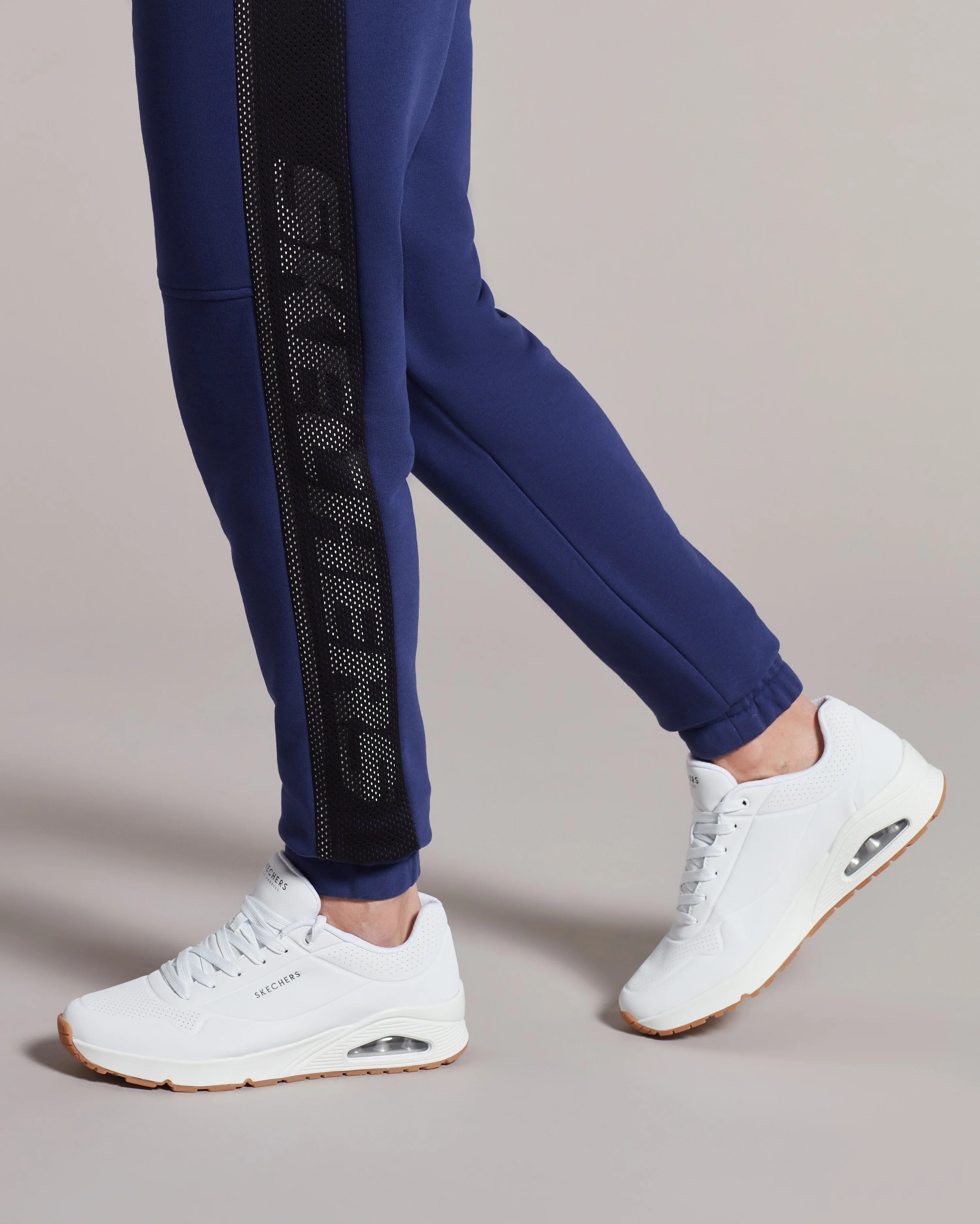 SKECHERS UNO-STAND ON AIR