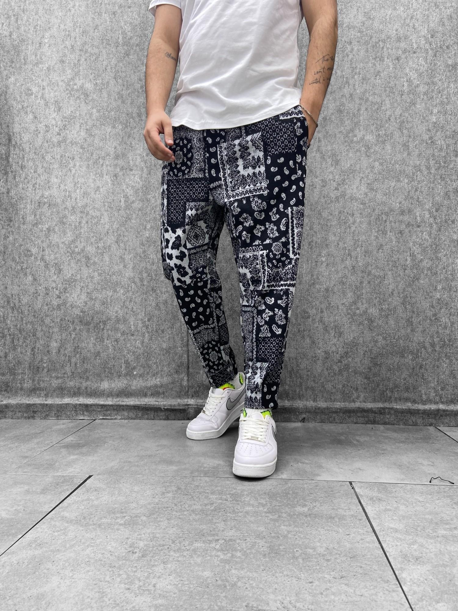 Beli Lastikli Düz Paça Desenli Baggy Pantolon