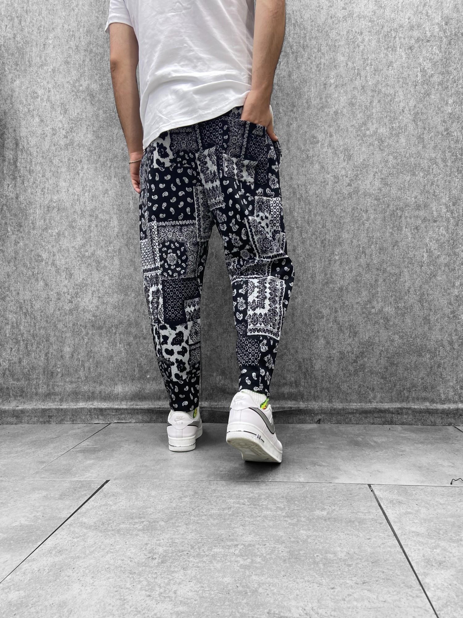 Beli Lastikli Düz Paça Desenli Baggy Pantolon