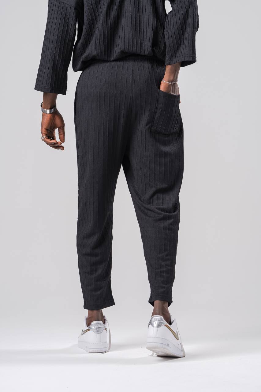 Beli Lastikli Dokulu Bürümcük Kumaş Siyah Baggy Pantolon