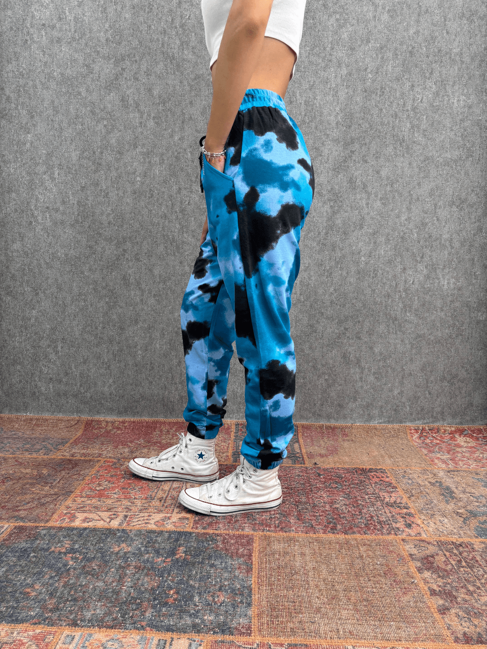 Bel ve Paça Lastikli Batik Yıkamalı Desenli Jogger