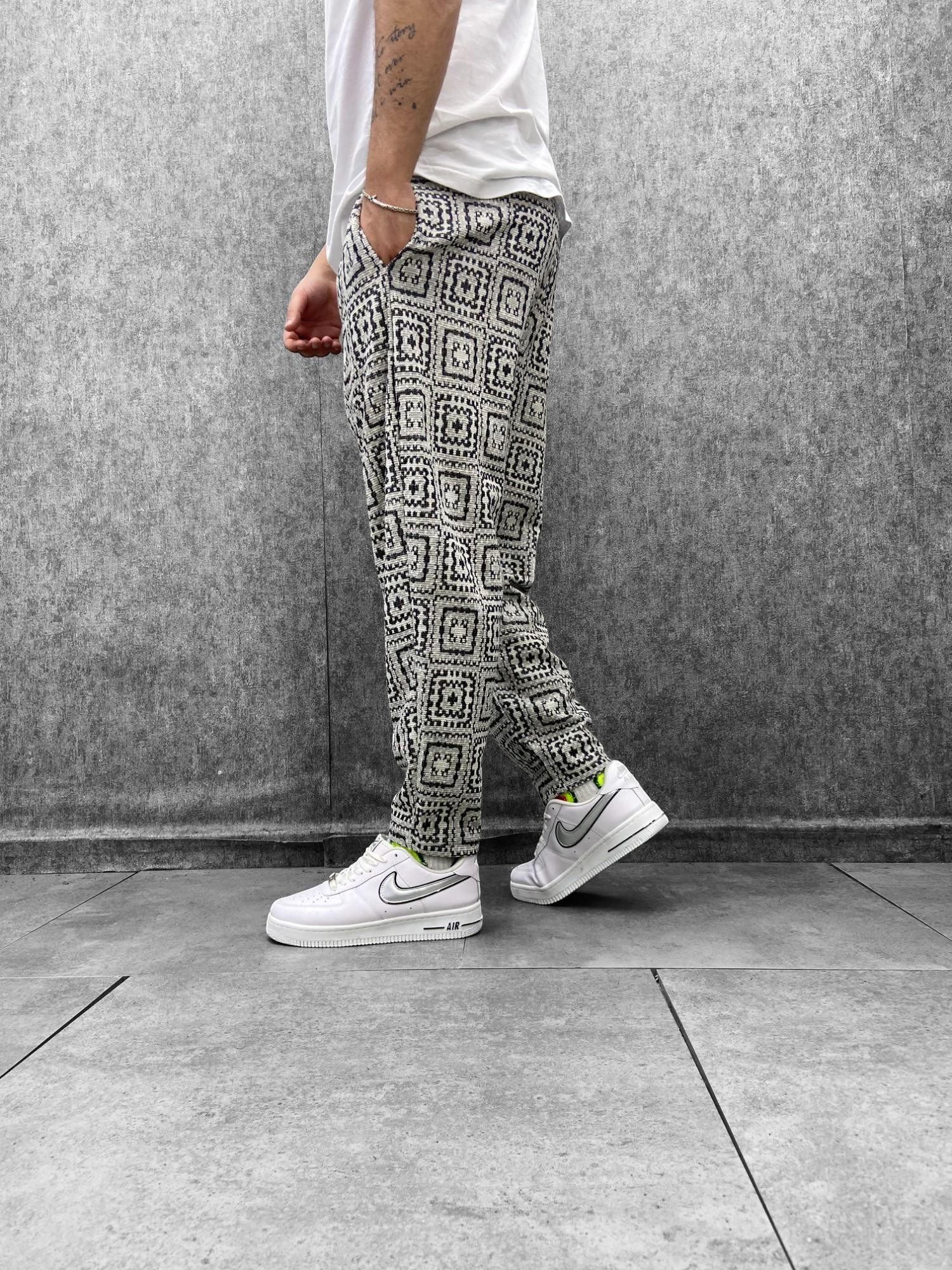 Beli Lastikli Düz Paça Desenli Baggy Pantolon