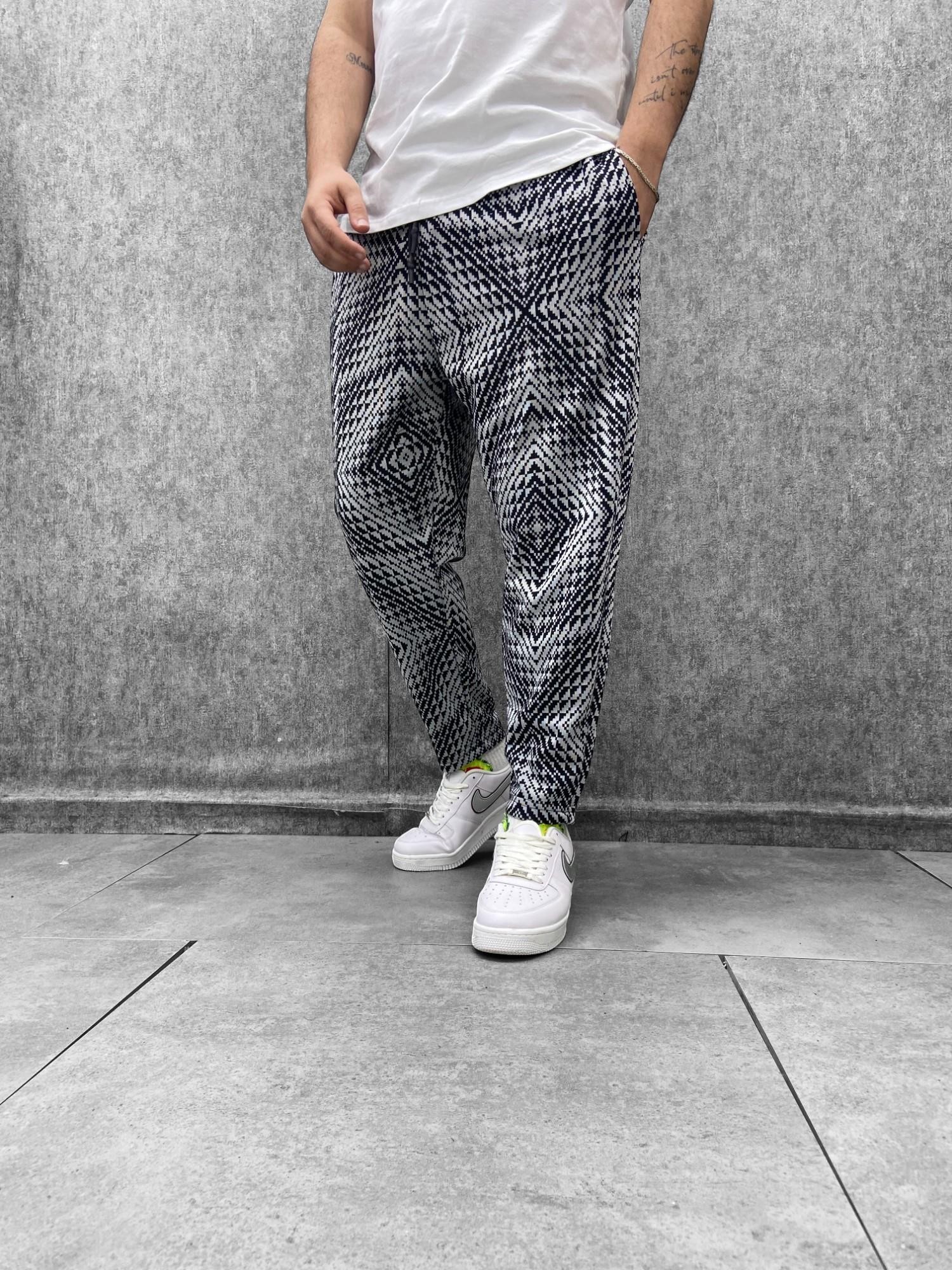 Beli Lastikli Düz Paça Desenli Baggy Pantolon