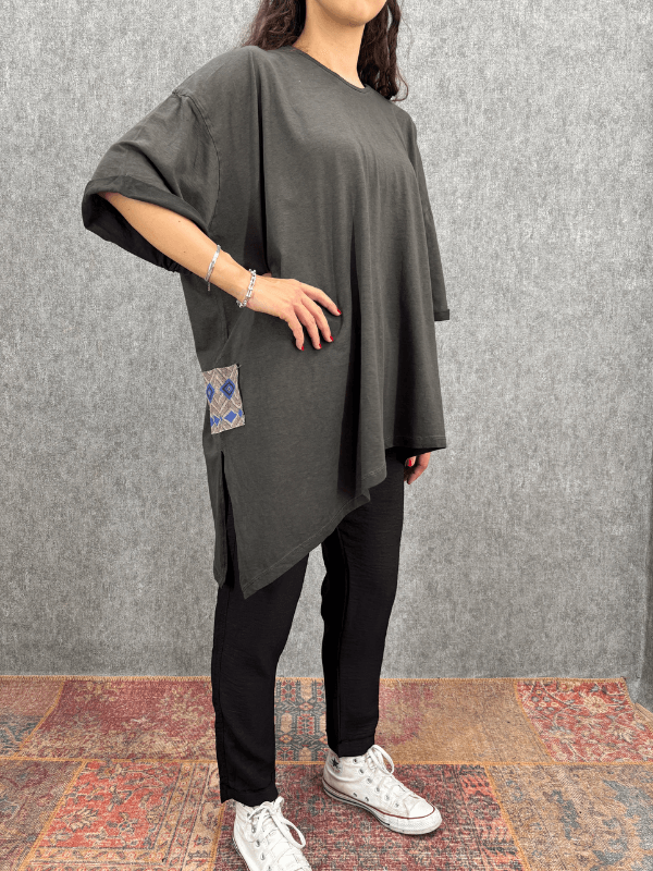 Süper Oversize Yağ Yıkamalı Verev Kesim Tunik