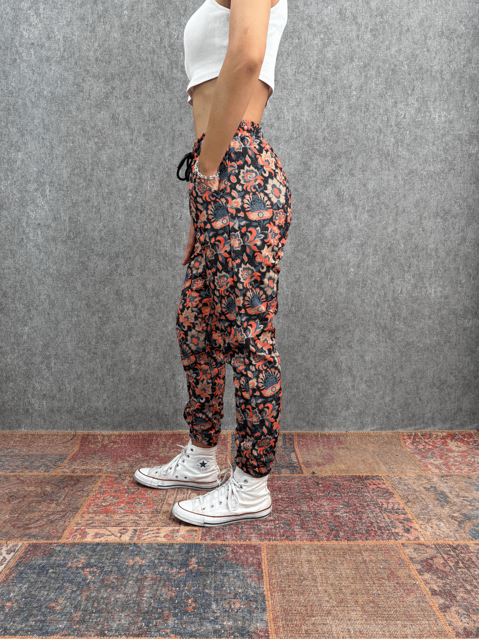 Bel ve Paça Lastikli Desenli Jogger