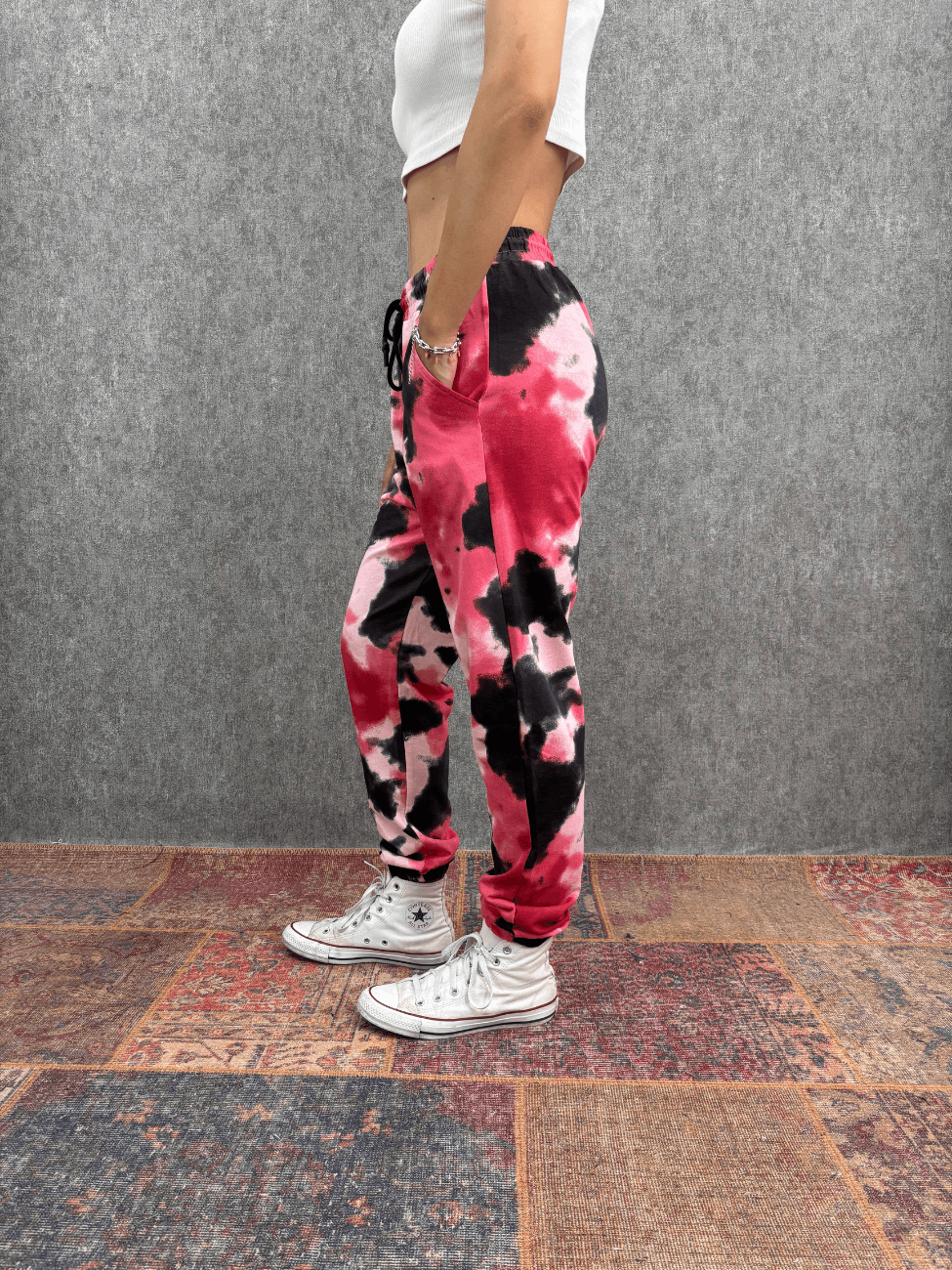 Bel ve Paça Lastikli Batik Yıkamalı Desenli Jogger