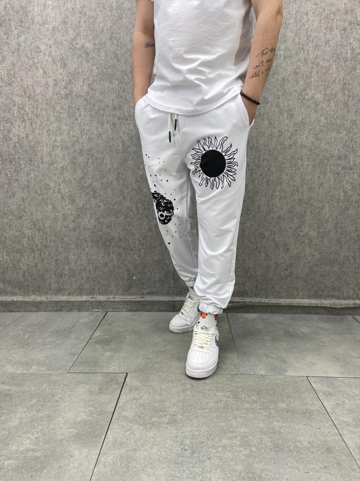 Bel ve Paça Lastikli Planet Baskılı Pamuk Örme Beyaz Jogger