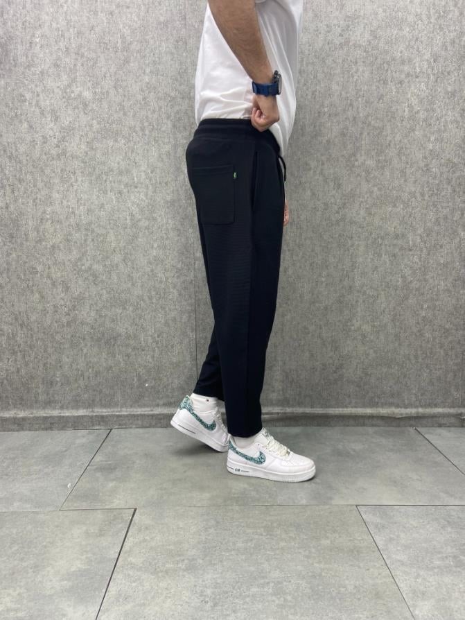 Rahat Kalıp Beli Lastikli Pileli Bilek Paça Siyah Baggy Pantolon