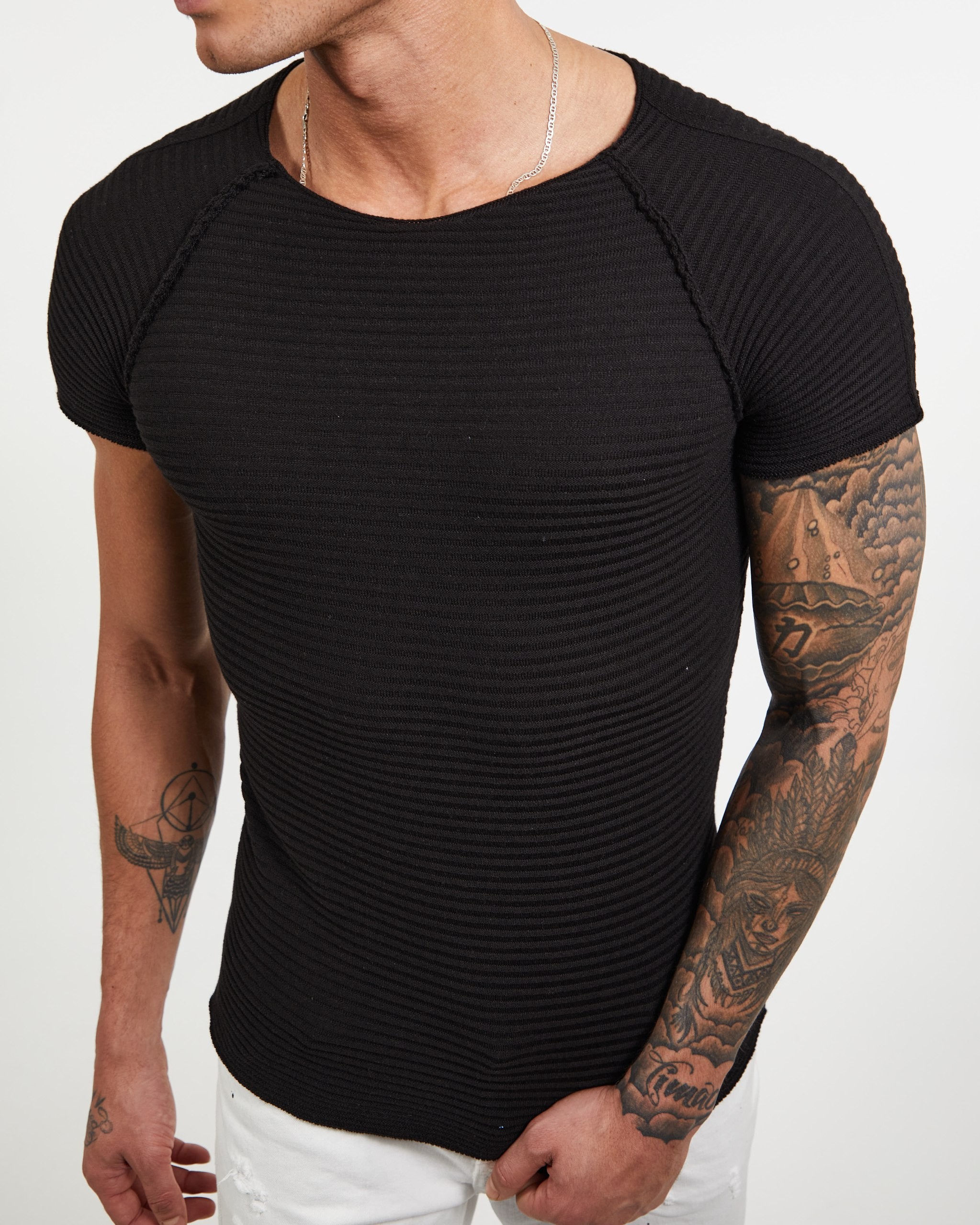 Regular Açık Yaka Siyah Triko Tshirt