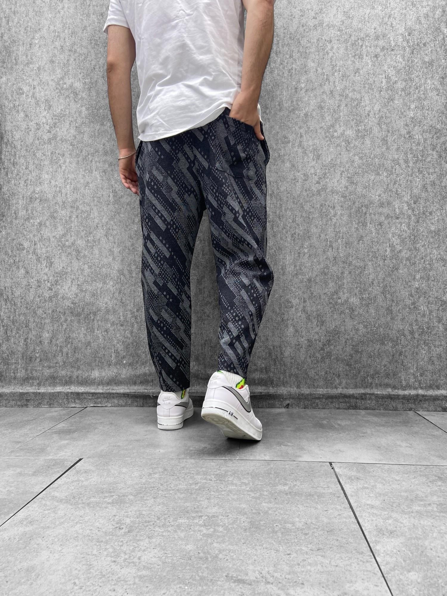 Beli Lastikli Düz Paça Desenli Baggy Pantolon