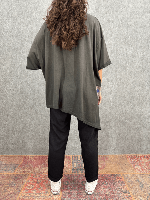 Süper Oversize Yağ Yıkamalı Verev Kesim Tunik