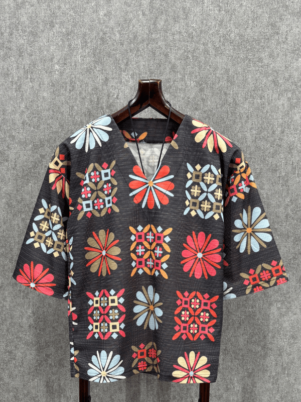 Oversize V Yaka Fakir Kol Desenli Tshirt