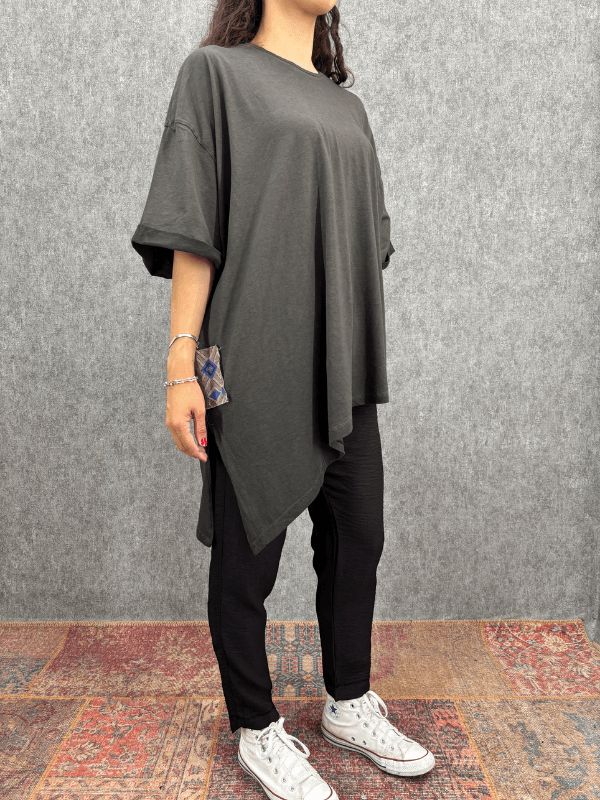 Süper Oversize Yağ Yıkamalı Verev Kesim Tunik