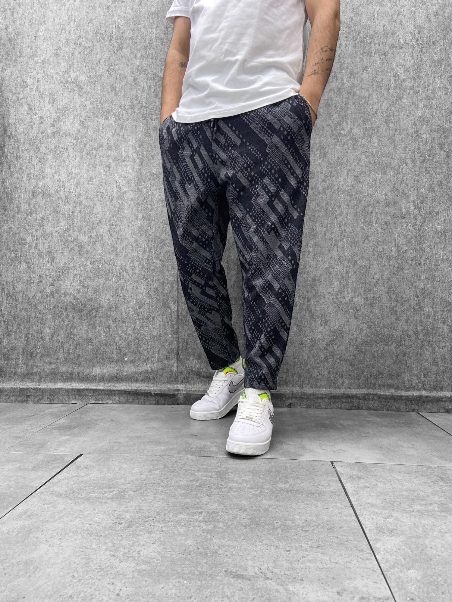 Beli Lastikli Düz Paça Desenli Baggy Pantolon