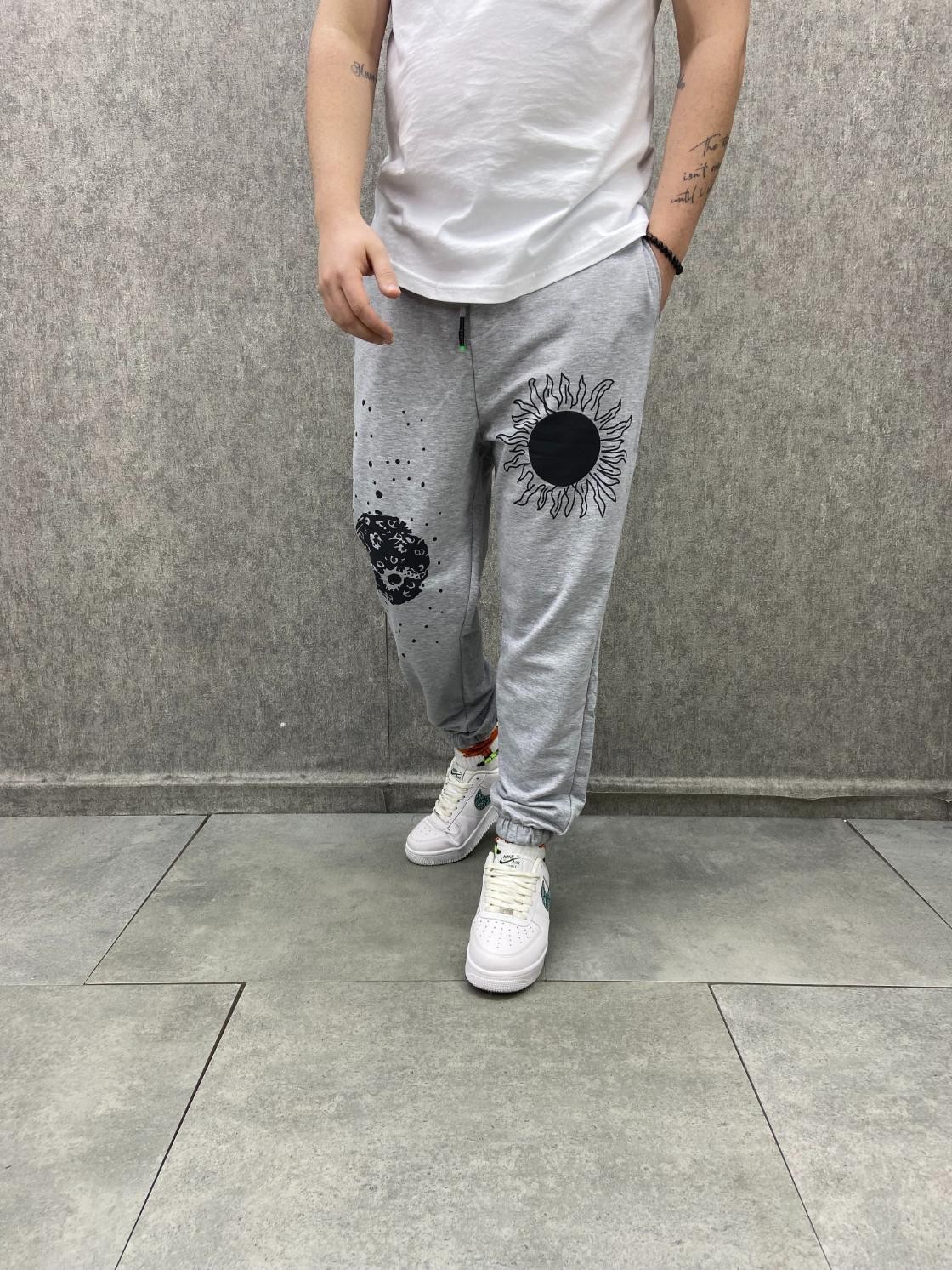 Bel ve Paça Lastikli Planet Baskılı Pamuk Örme Gri Jogger