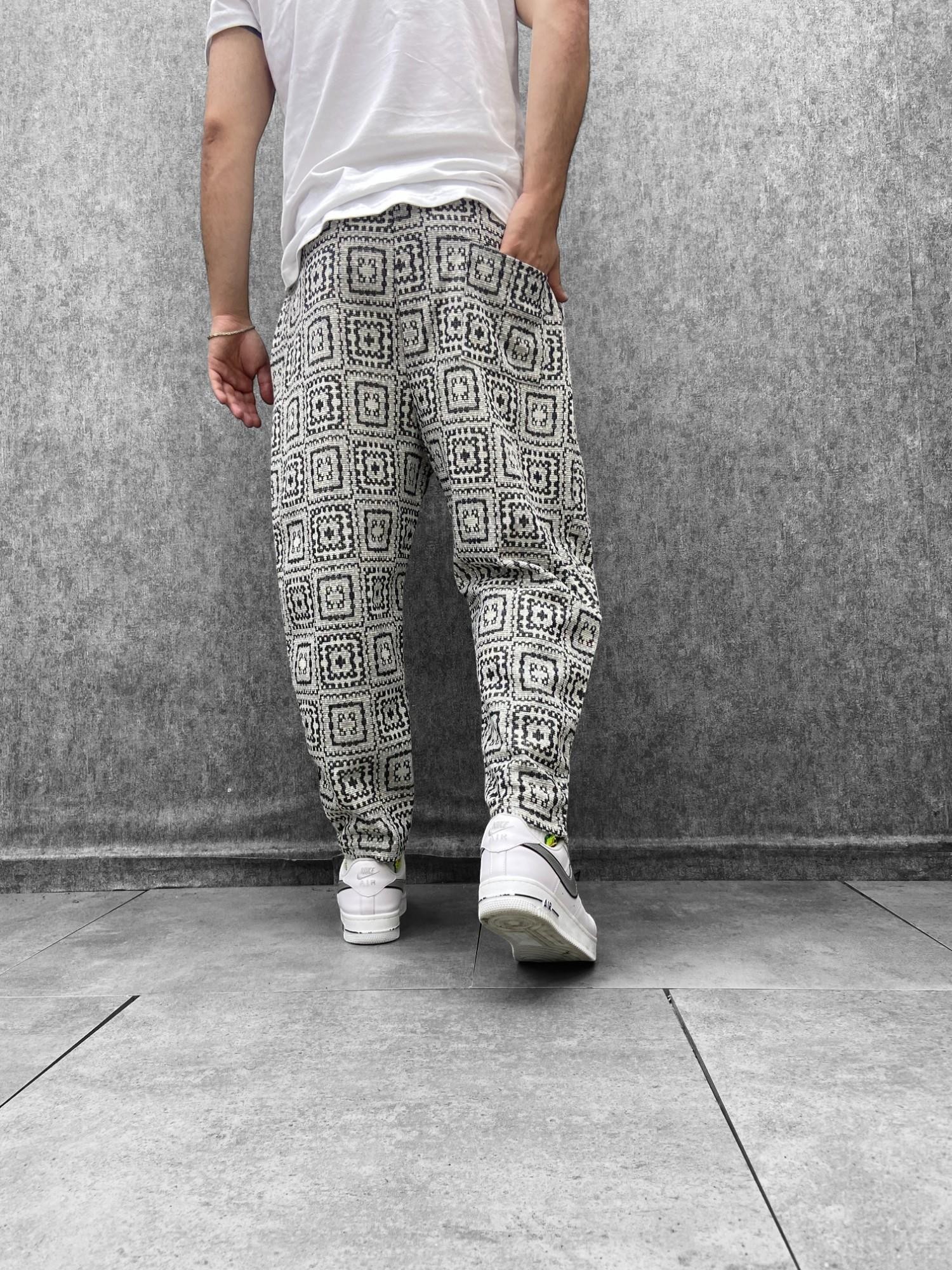 Beli Lastikli Düz Paça Desenli Baggy Pantolon