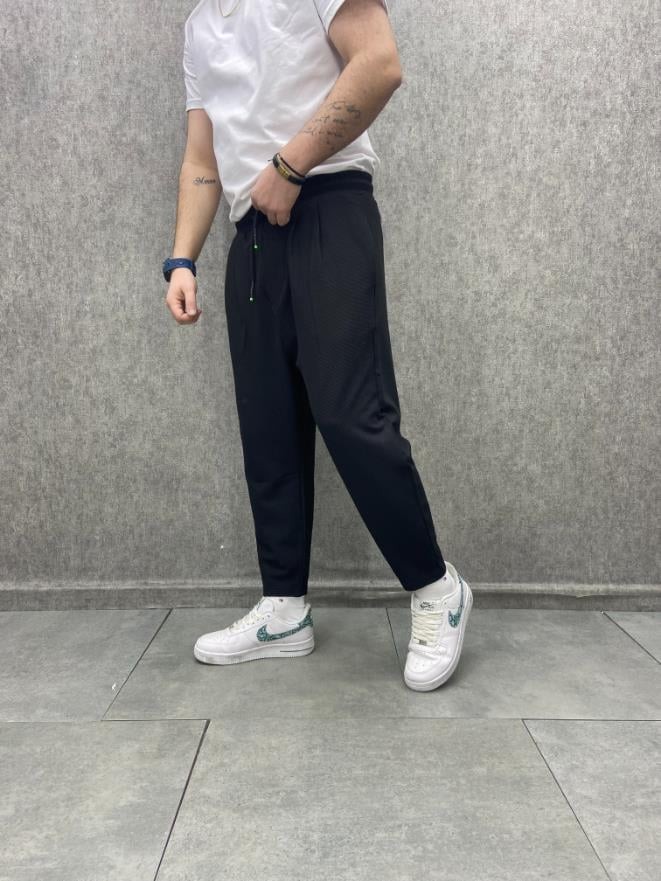 Rahat Kalıp Beli Lastikli Pileli Bilek Paça Siyah Baggy Pantolon