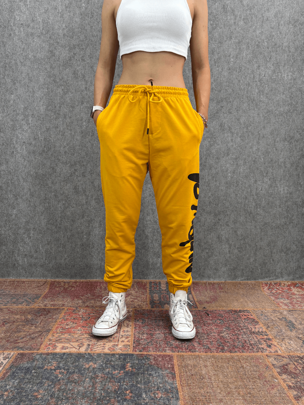 Bel ve Paça Lastikli Baskılı Sarı Jogger