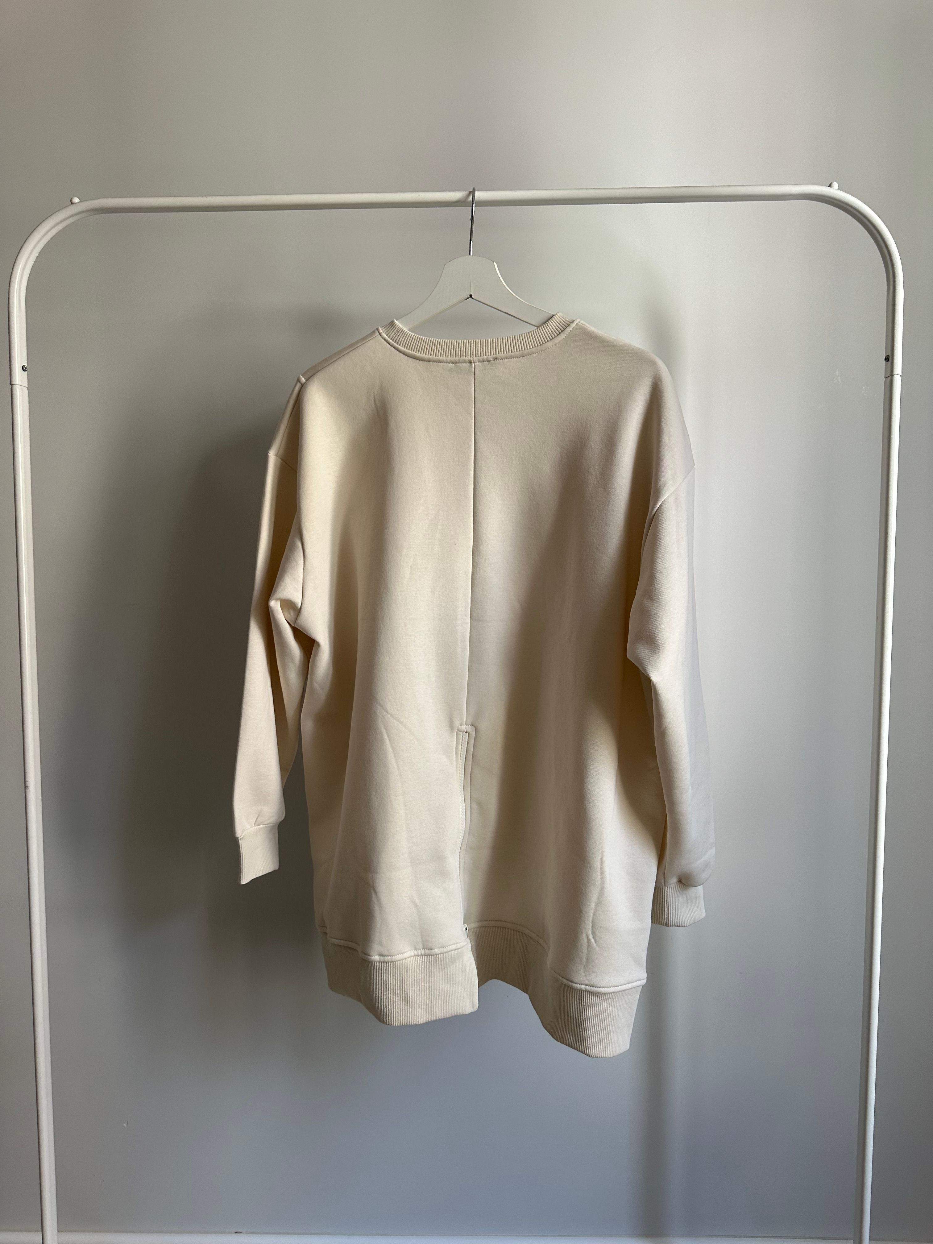 Arkası Fermuarlı Detaylı Oversize Sweat