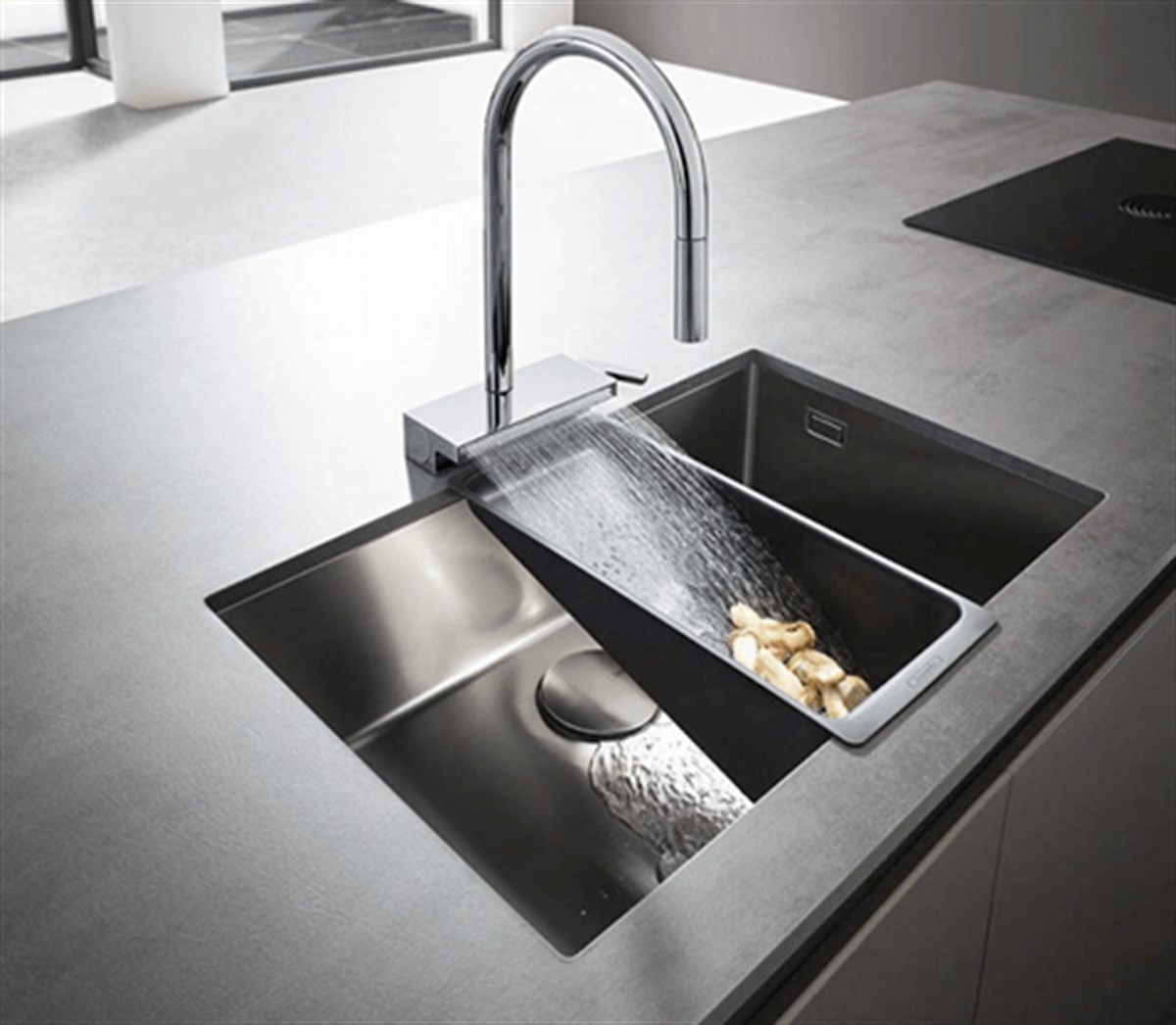 Hansgrohe Aquno Select M81 3 Jet Spiralli Eviye Bataryası