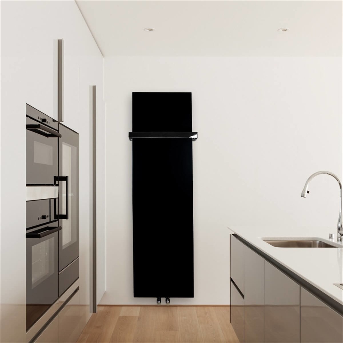 Solomon İnce Radyatör 570X1790 Siyah 9005