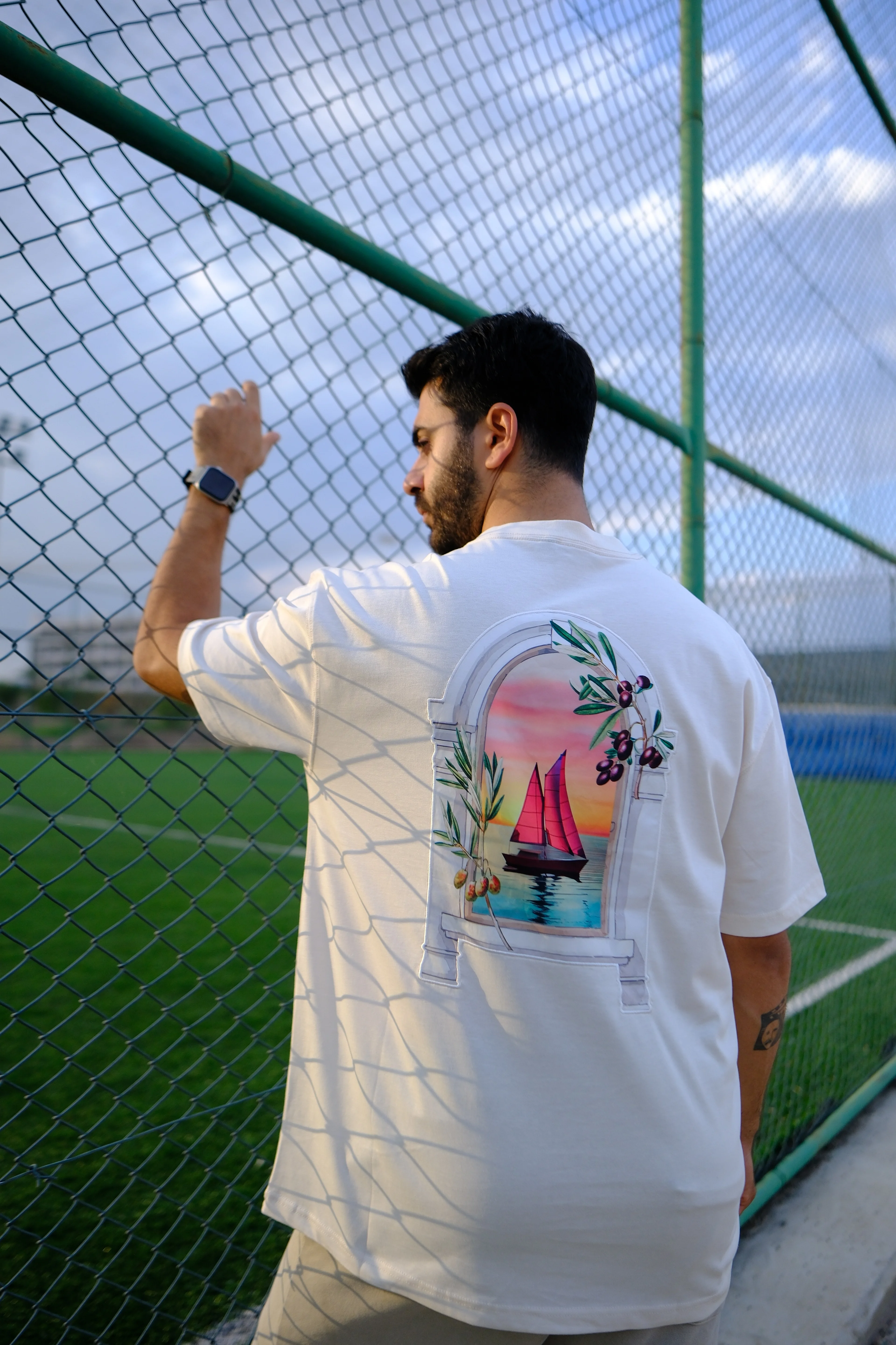 Beyaz Oversize Unisex Ege Penceresi Sırt Baskılı T-Shirt